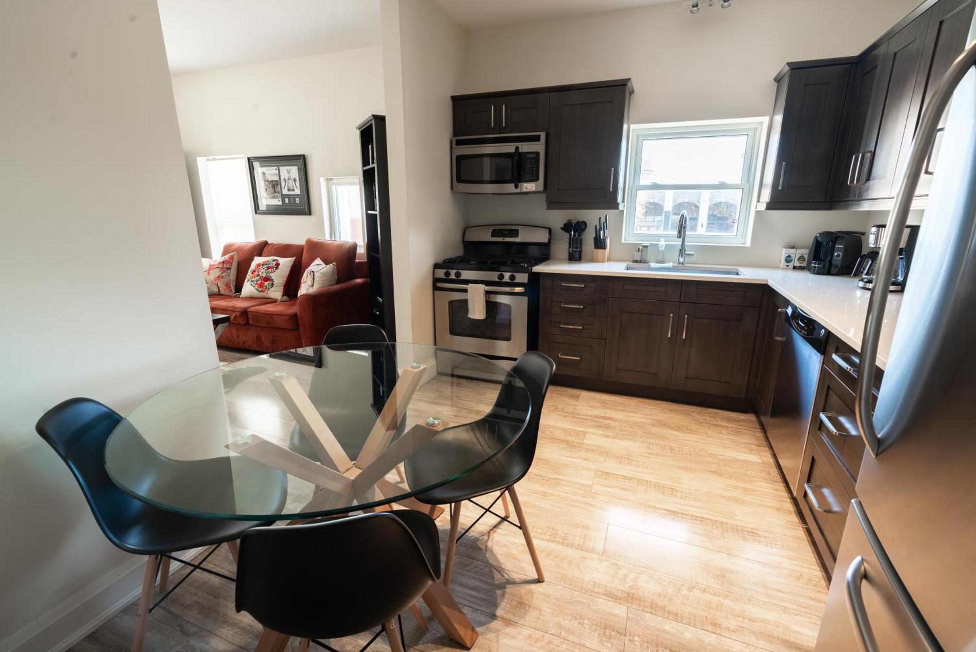 Spacious 3 Bedroom Apartment In Heart Of Niagara Thorold Kültér fotó