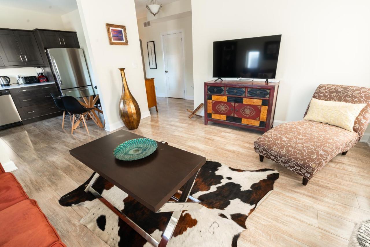 Spacious 3 Bedroom Apartment In Heart Of Niagara Thorold Kültér fotó